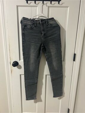 KanCan Women's Skinny Jeans in Washed Black